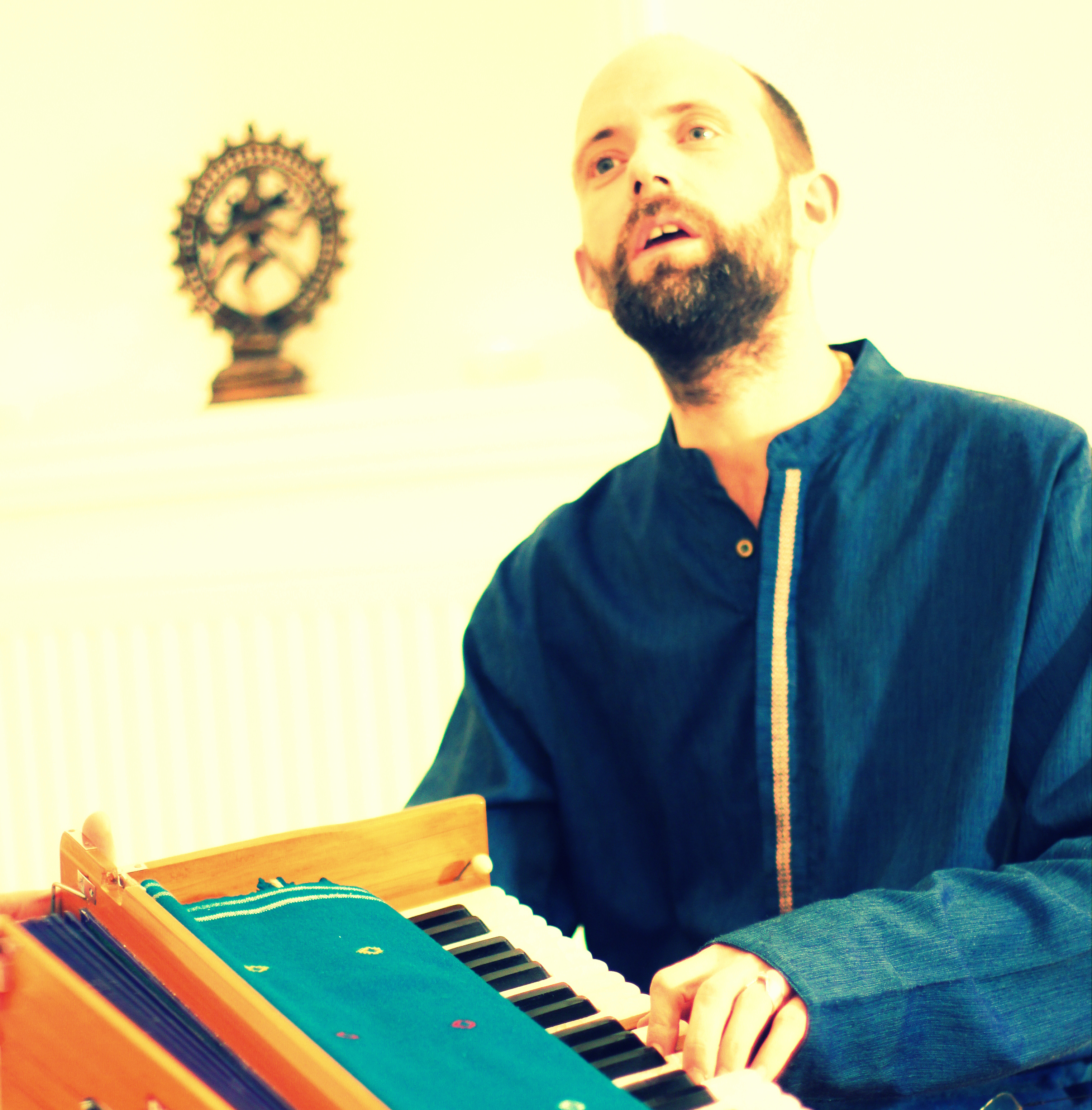 NEWCASTLE UNDER LYME - Kirtan with Tim Chalice