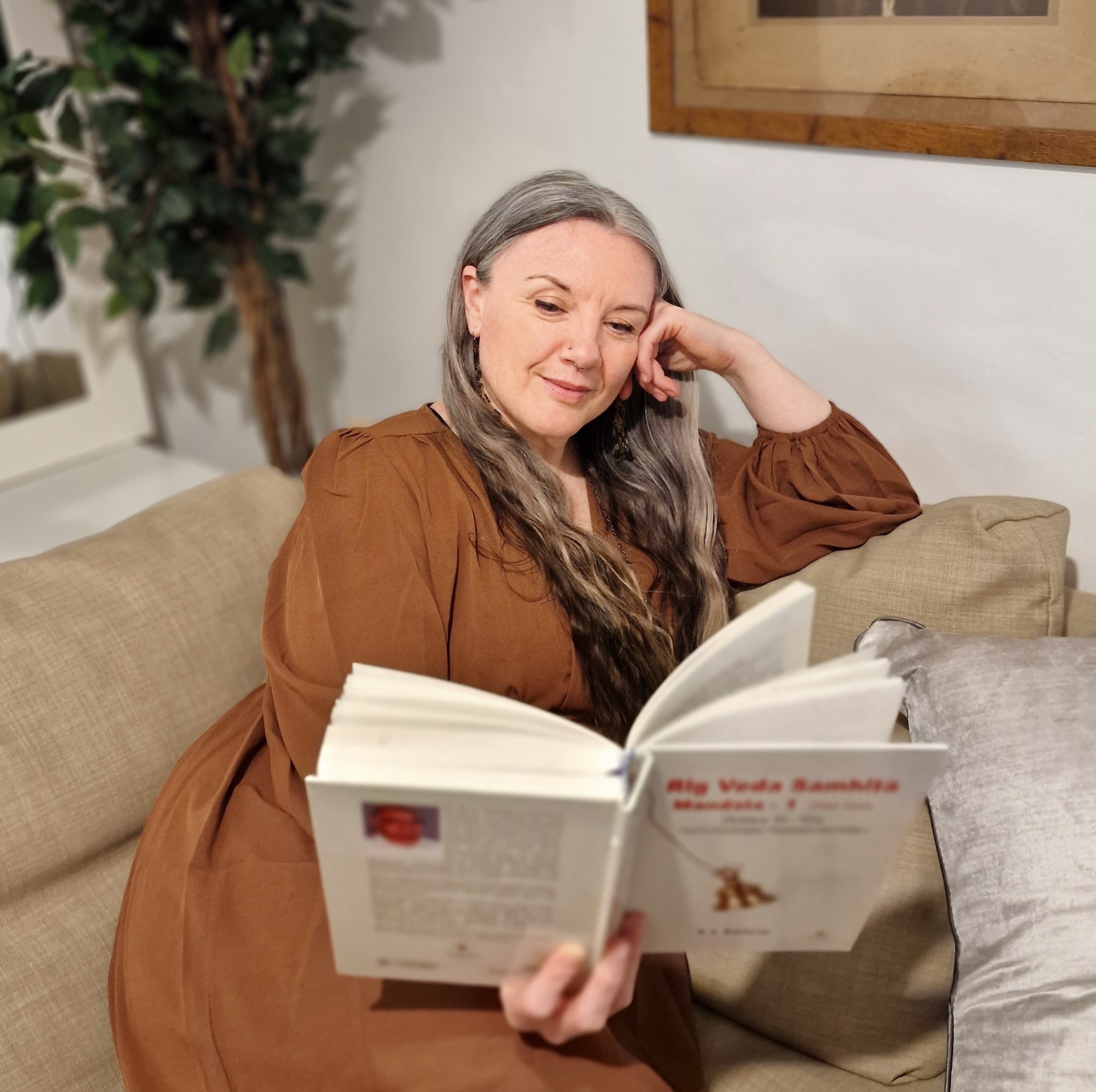 WILTSHIRE - Gayatri Mantra Chanting Experience