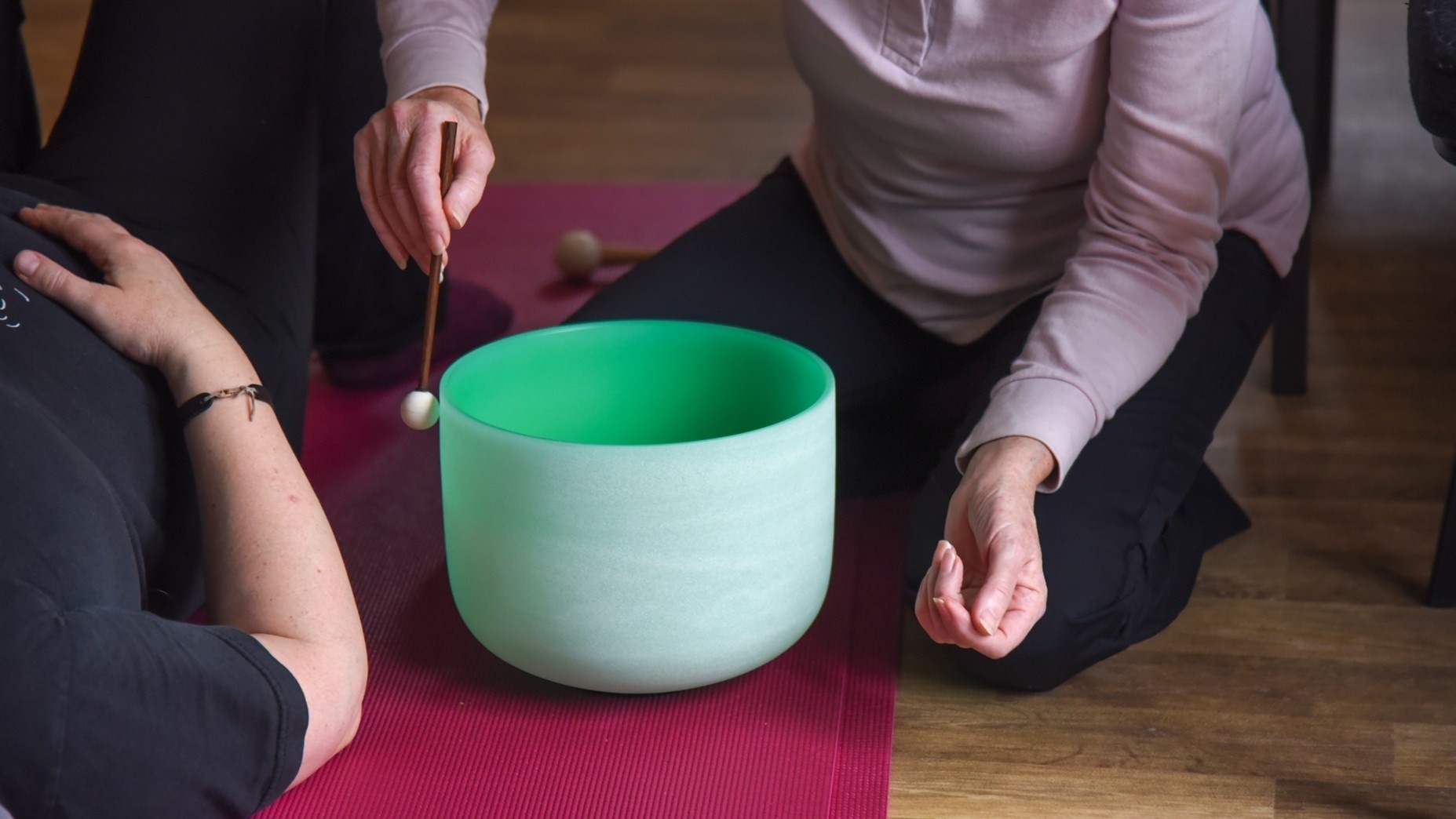 NASHVILLE, TENNESSEE - Sound Healing with Crystal Singing Bowls
