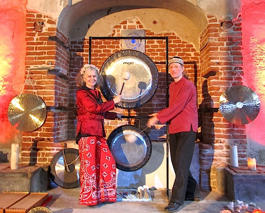 SOMERSET - Symphonic Gong Bath led by Michael Ormiston & Candida Valentino