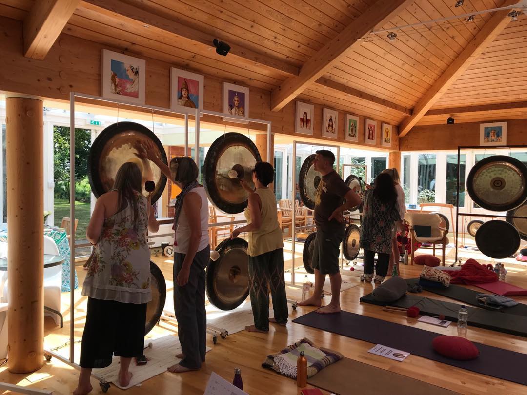 SAWBRIDGEWORTH, HERTFORDSHIRE - Introduction to the Gong