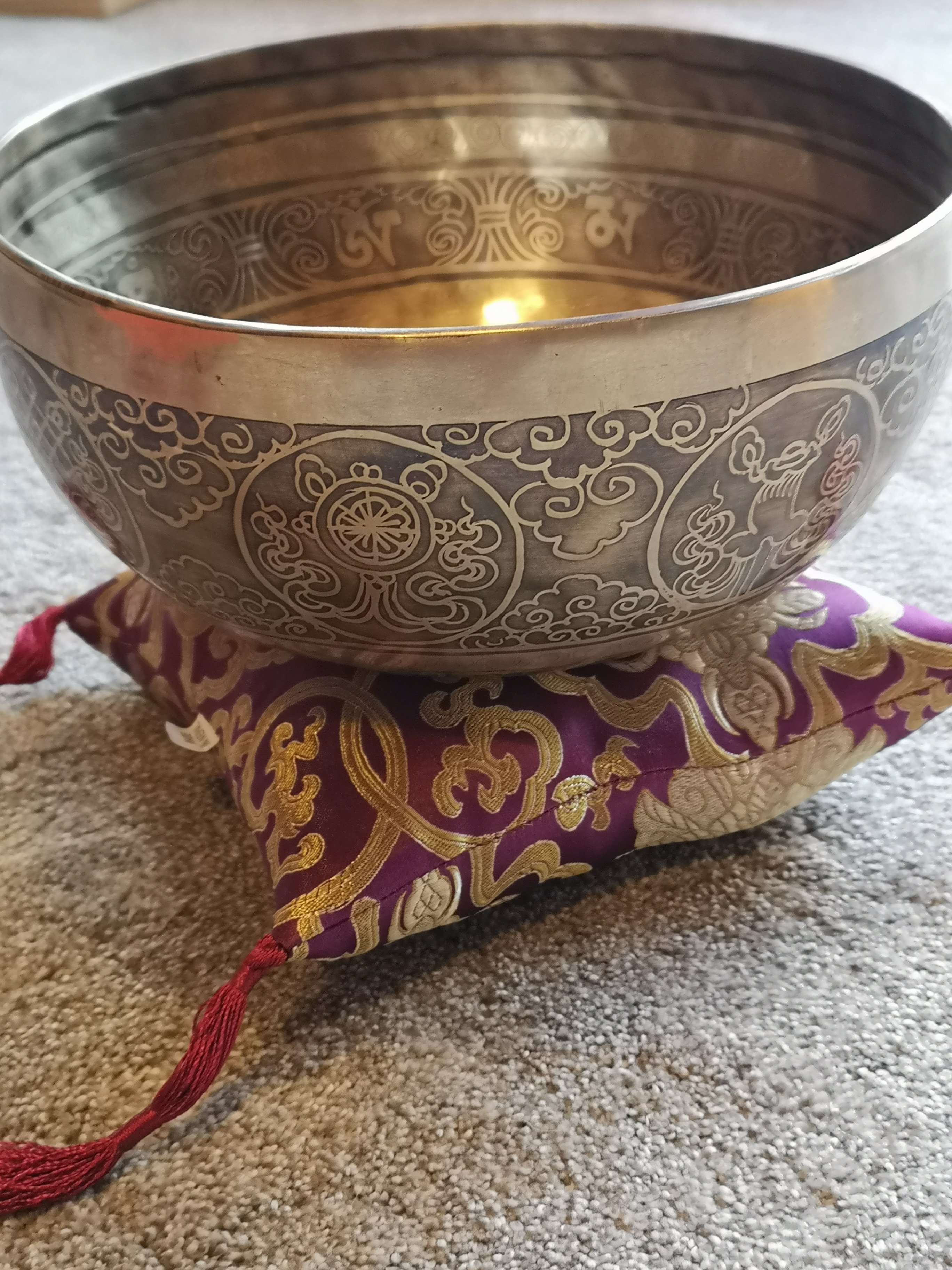 BYTHORN, CAMBRIDGESHIRE - Tibetan Bowls ~ Playshop Day