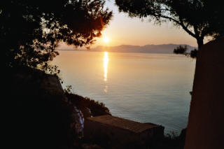 AGISTRI - Dru Yoga & Singing in Greece
