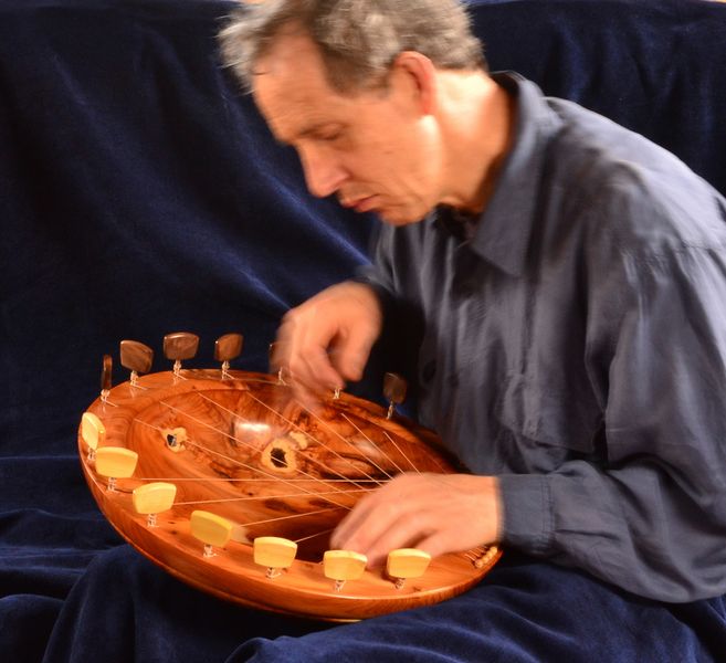 GLOUCESTERSHIRE - Sounding Bowls