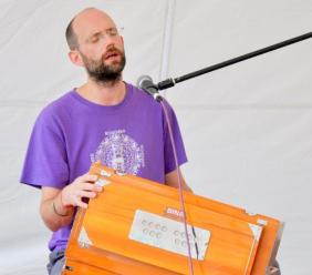 CHELTENHAM - Kirtan with Tim Chalice